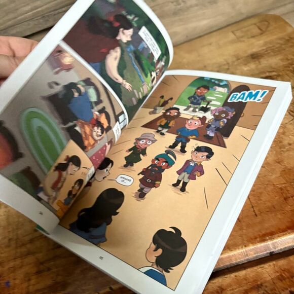 Whatever After Graphic Novel The Fairest of All by Sarah Mlynowski & Anu Chouhan - Picture 7 of 10